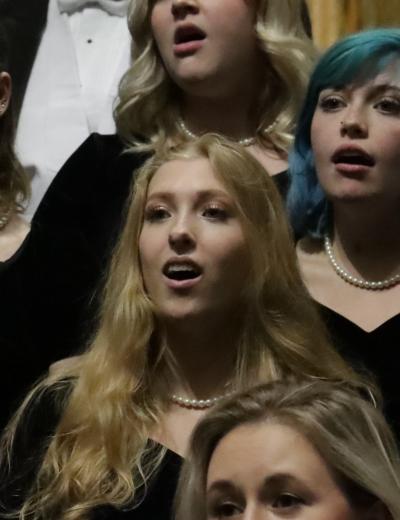 Kylie Krahn in Viterbo fall 2023 choir concert