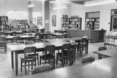 The library as it was on the third floor of Murphy Center (1941–1991), where the  Academic Resource Center  is now located.