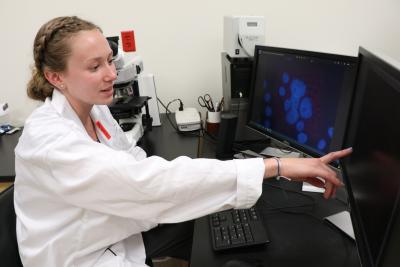 Viterbo Summer Undergraduate Research Fellowship participant Kaitlin Schiferl