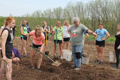 lucy slinger-westby-hs-students-villa-garden.jpeg