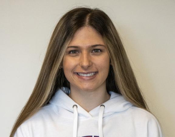 Schendel_Maddie-whitewall horizontal.jpg