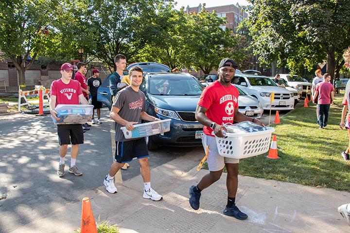 Mens Basketball Move in