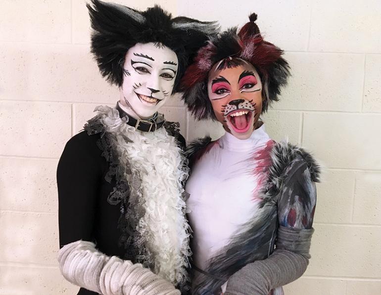 Two-Cats-Actors