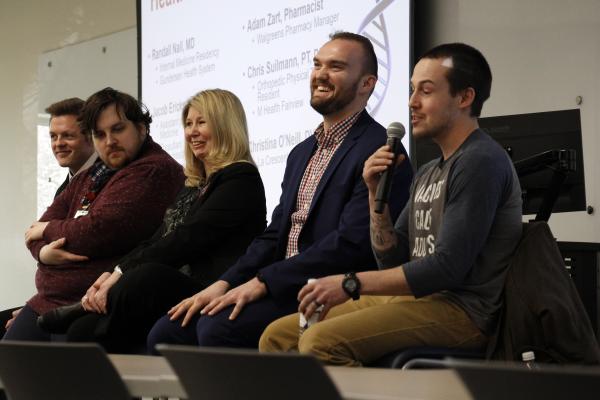 Viterbo University’s Health Science Scholarship competition brought 28 top-shelf high school seniors to campus, and the event brought some alumni back to share their knowledge. Pharmacist Adam Zart ’12, physical therapist Chris Suilmann ’16, and internal medicine resident Randall Nall ’12 were back on campus for the Feb. 7 event and participated in a health professionals panel discussion with veterinarian and Viterbo biology instructor Christina O’Neill and physician Jacob Erickson.