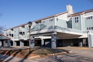 La Verna Apartments Exterior